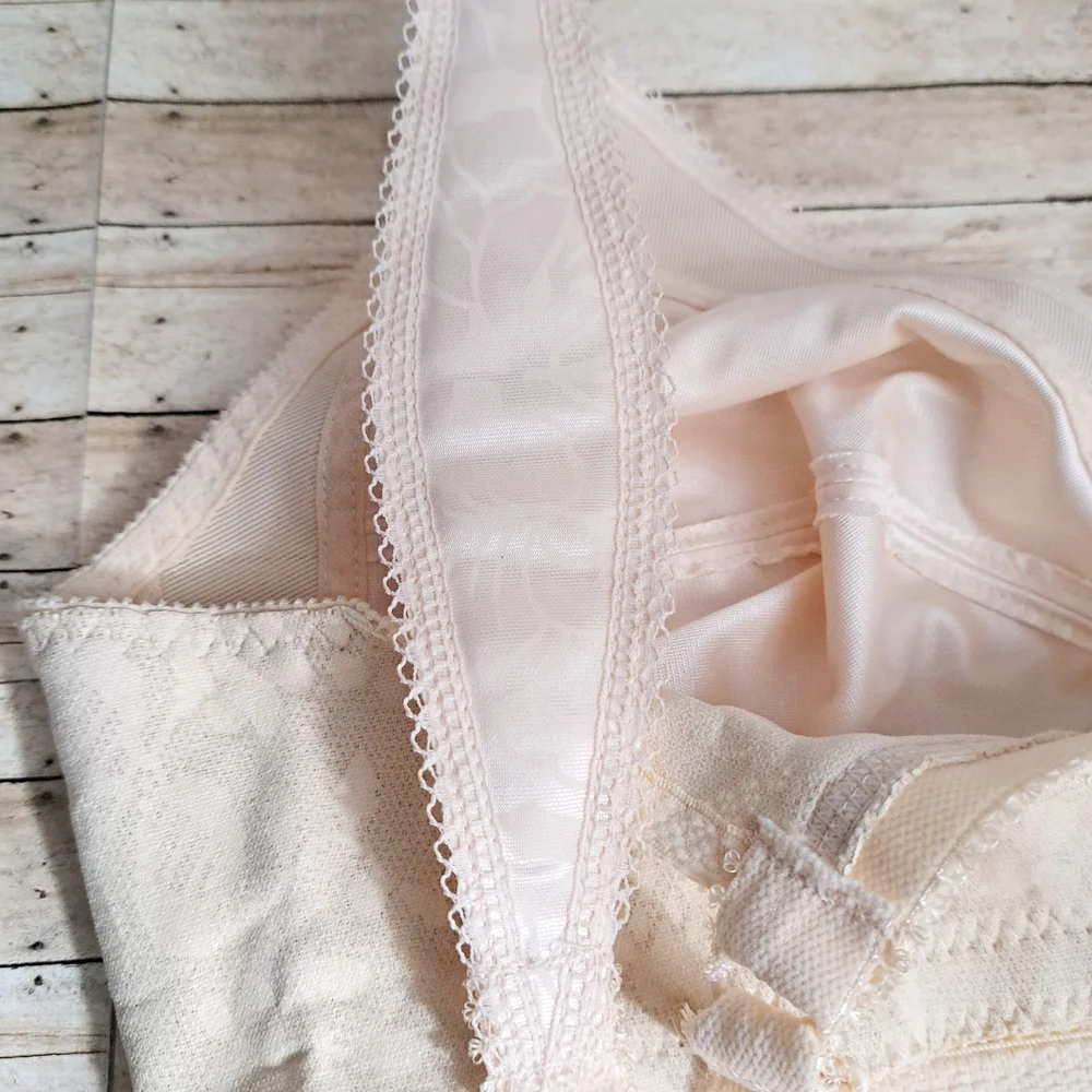 Undersore Womens Lace Detail Elegant Cream Women's Bra